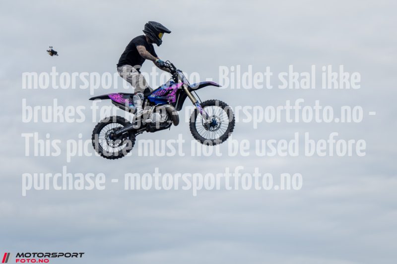 20250712-185353-DSC7242