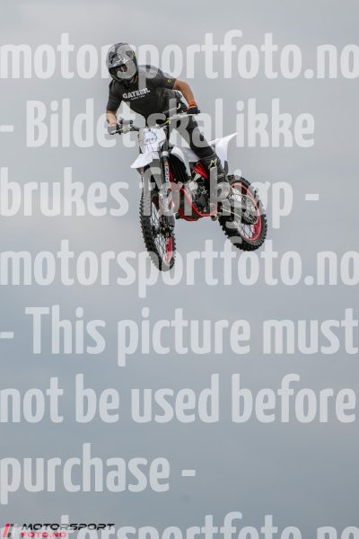 20250712-185402-DSC_5222