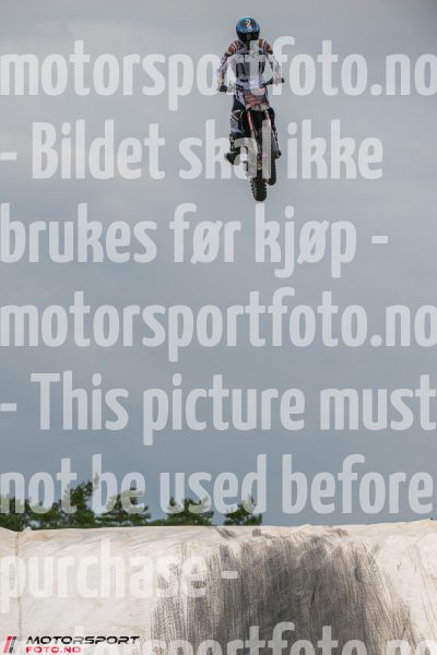 20250712-185413-DSC_5330