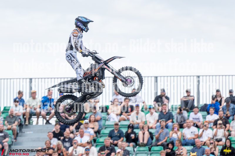 20250712-185517-DSC7336