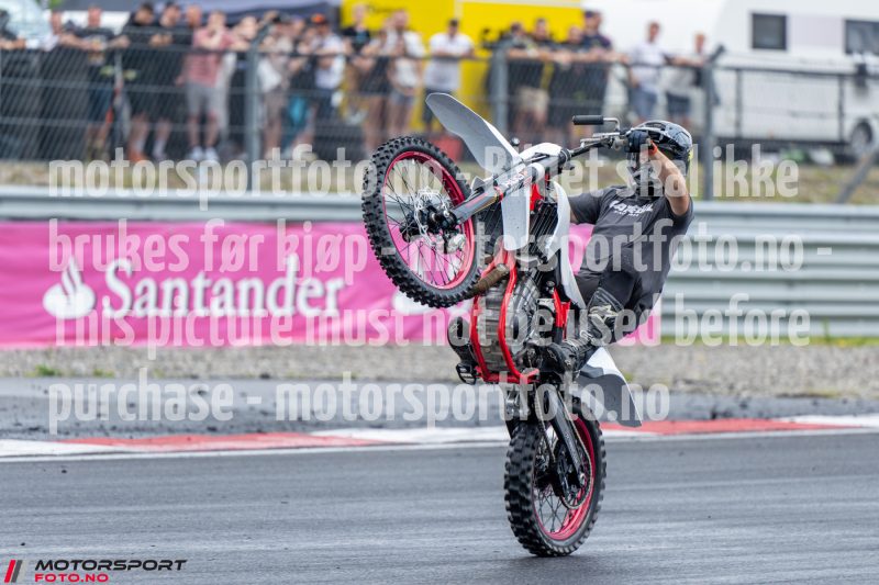 20250712-185535-DSC7353