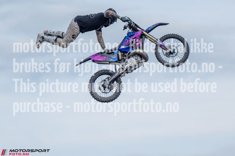 20250712-190707-DSC7574