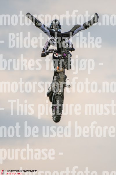 20250712-190723-DSC_6143