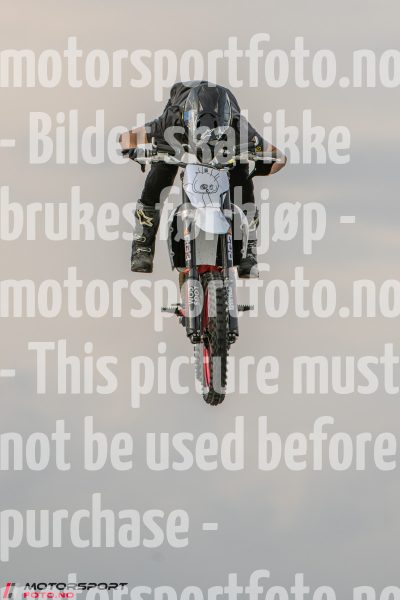 20250712-190800-DSC_6306