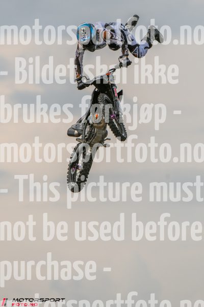 20250712-190822-DSC_6400