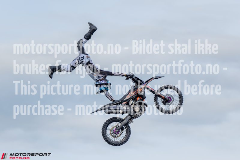 20250712-190921-DSC7733