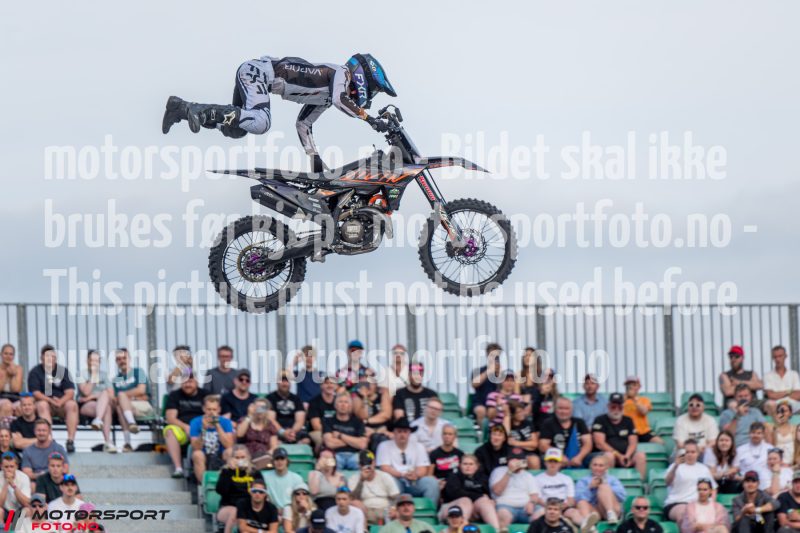 20250712-190922-DSC7740