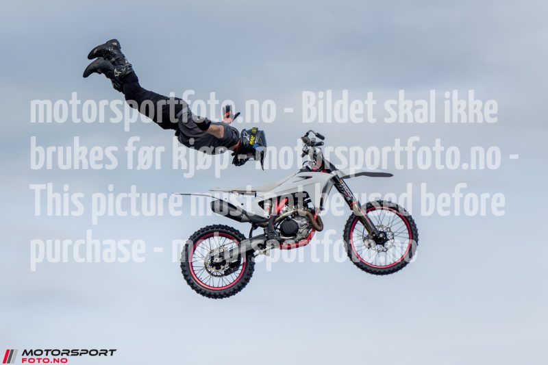 20250712-191026-DSC7777