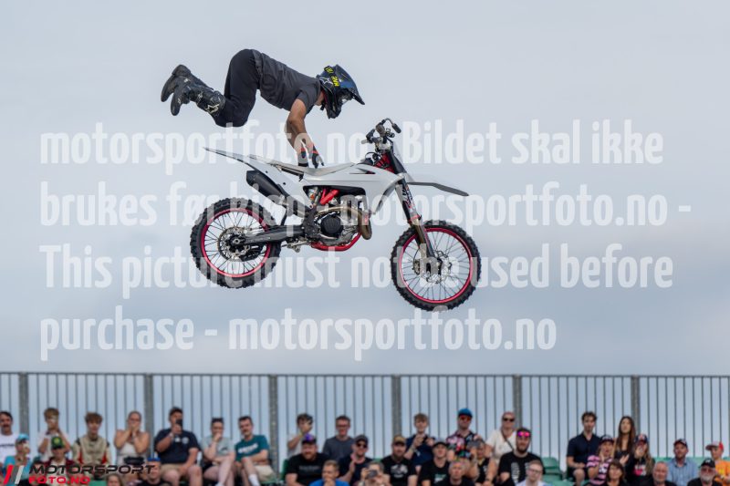 20250712-191026-DSC7782