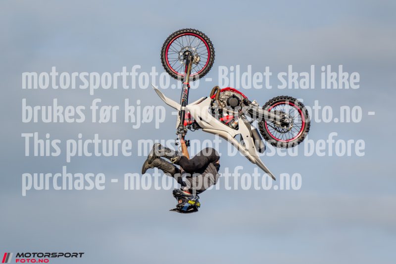 20250712-191128-DSC7838