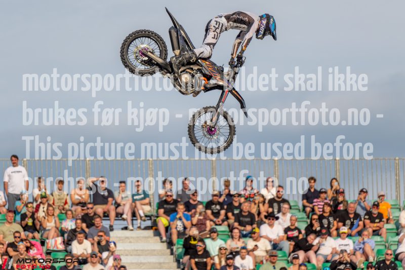 20250712-191142-DSC7861