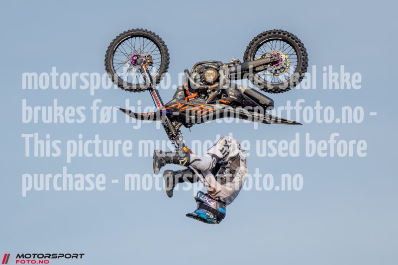 20250712-191452-DSC7940