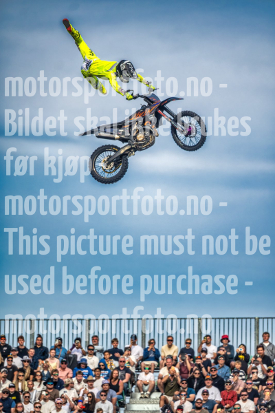 20260704-183332-DSC4199