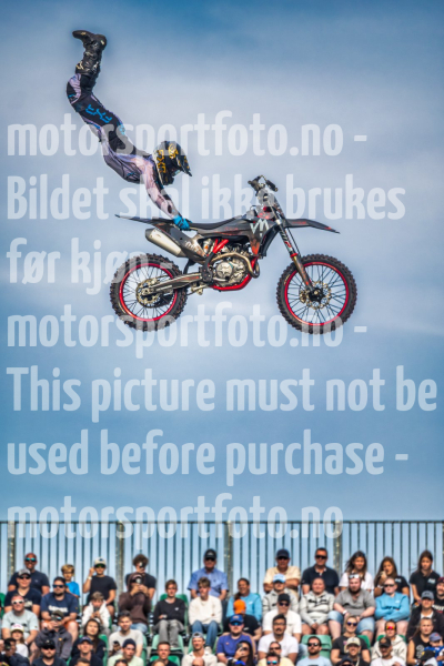 20260704-183409-DSC4230